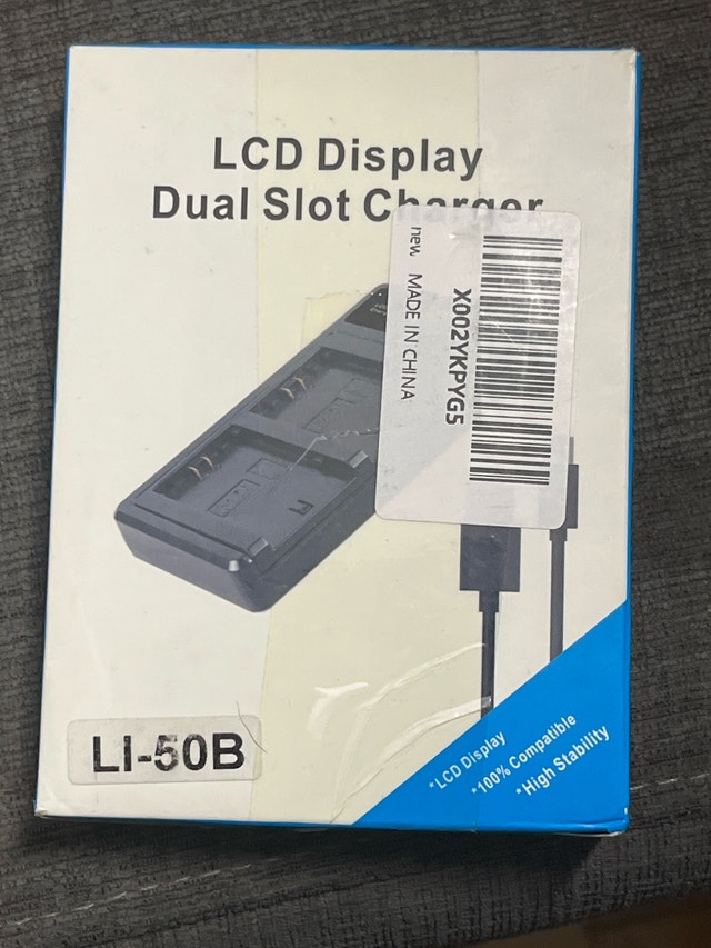 LI-50B Battery Charger