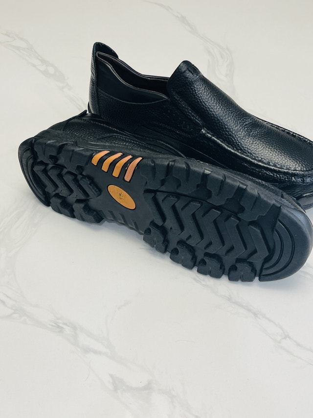 Slip on Shoes black -Size 12/13 - photo 5