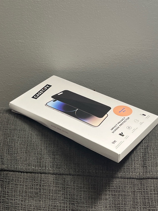 Casetify iPhone 15 Pro Impact Privacy Screen Protector - photo 3