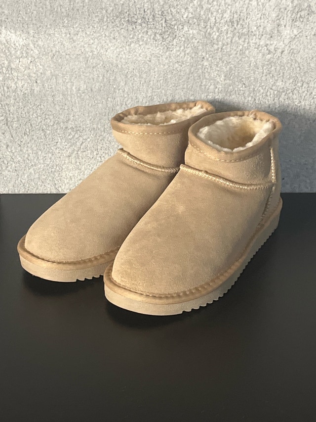 Bailey Boots-Size 8.5
