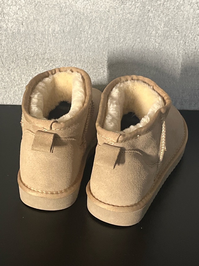 Bailey Boots-Size 8.5 - photo 3