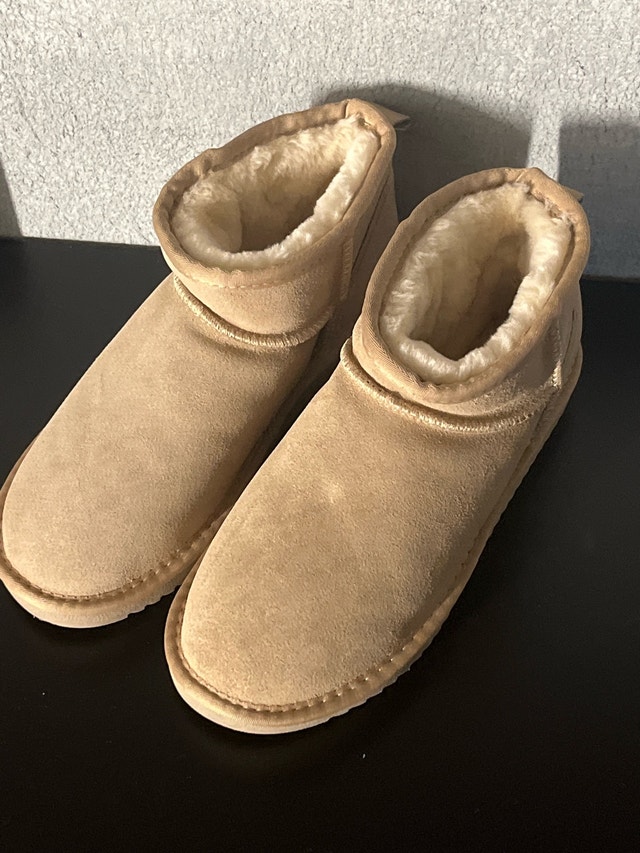 Bailey Boots-Size 8.5 - photo 4