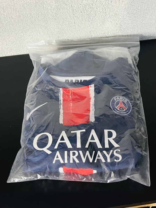 Nike Paris Saint-Germain Jersey! 6 to 8 Years! - photo 4
