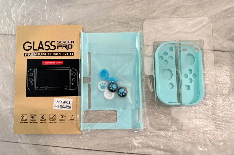 Nintendo Switch Full Case Set with Tempered Glass