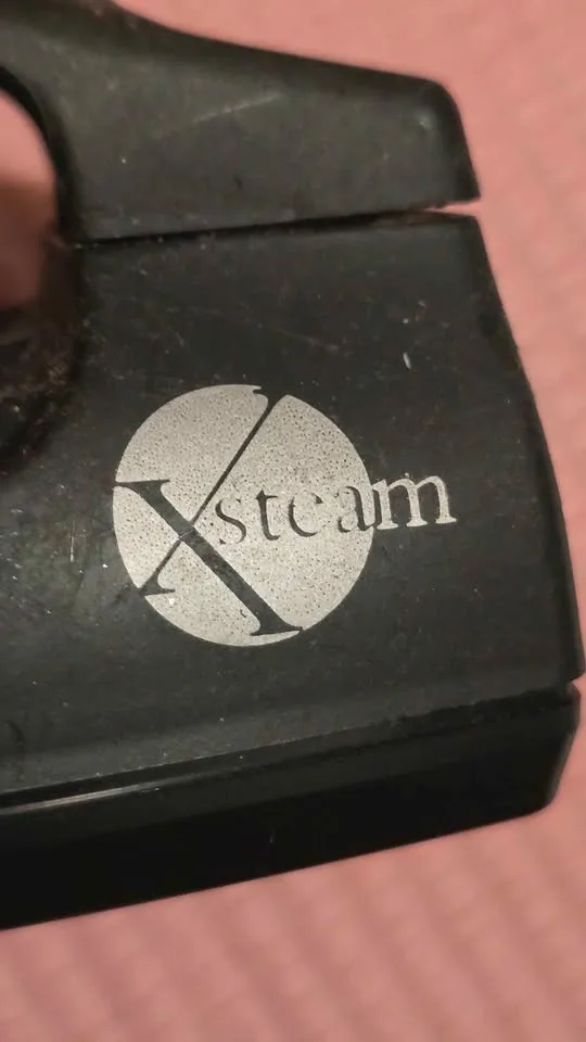 Xsteam Travel Garment Steamer with Heat Glove - photo 3