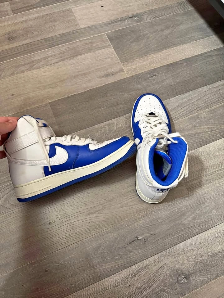 Air Force 1 High ‘07 LV8 NBA 75th Anniversary Hyper Royal