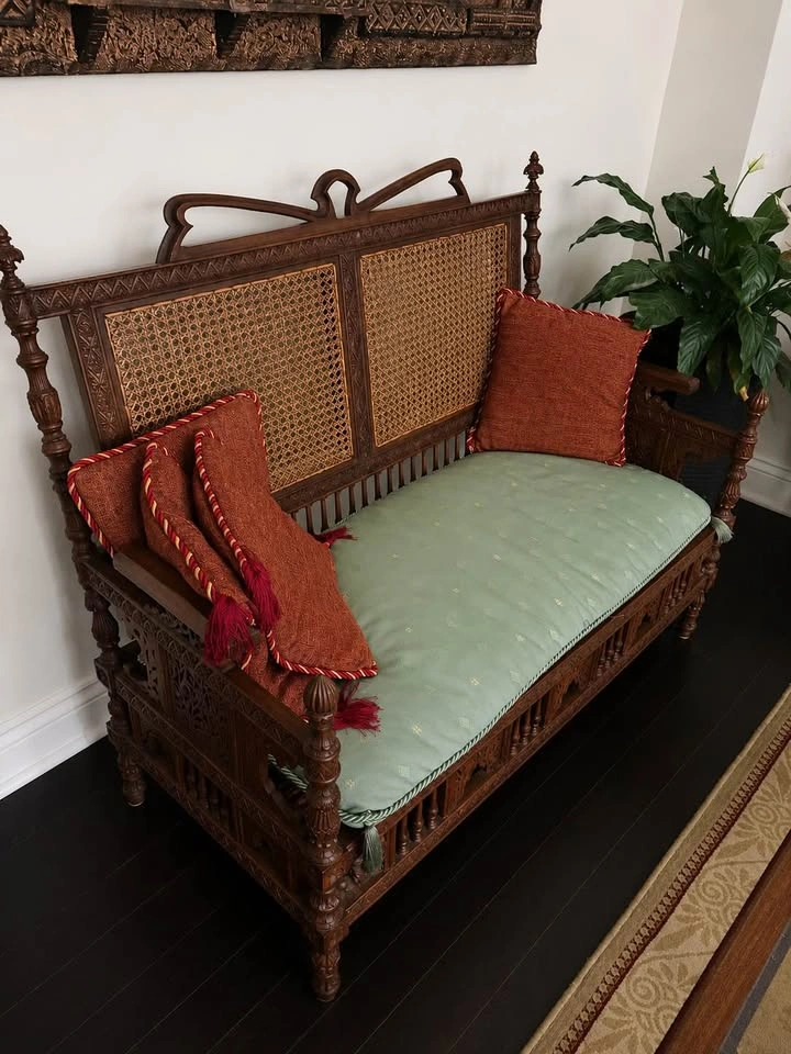 Vintage Hand-Carved Wood Living Room Set – 5 Pieces - photo 2