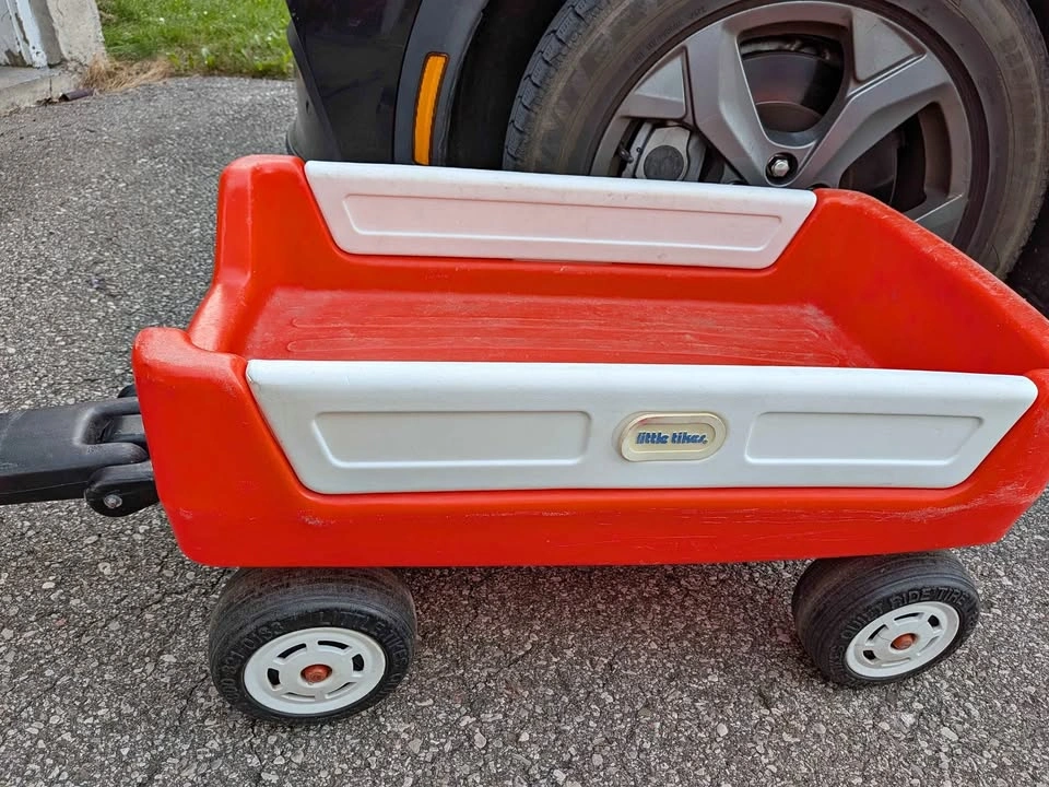Little Tikes Red Wagon