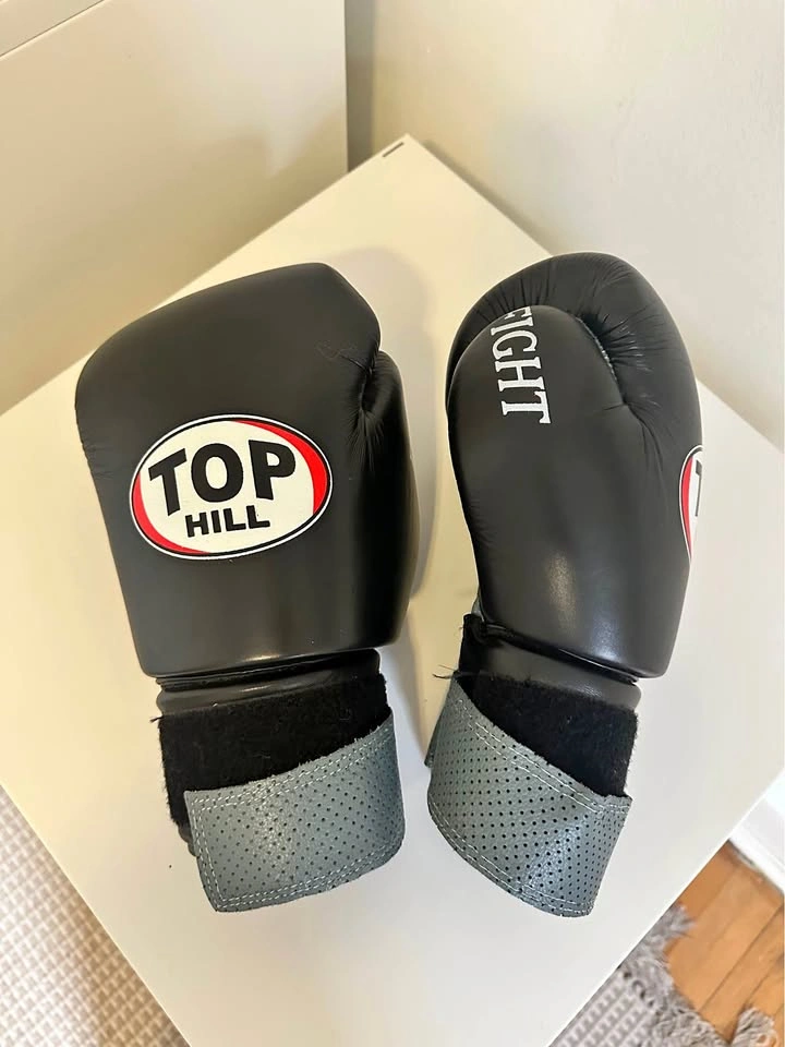 Boxing gloves - like new!
