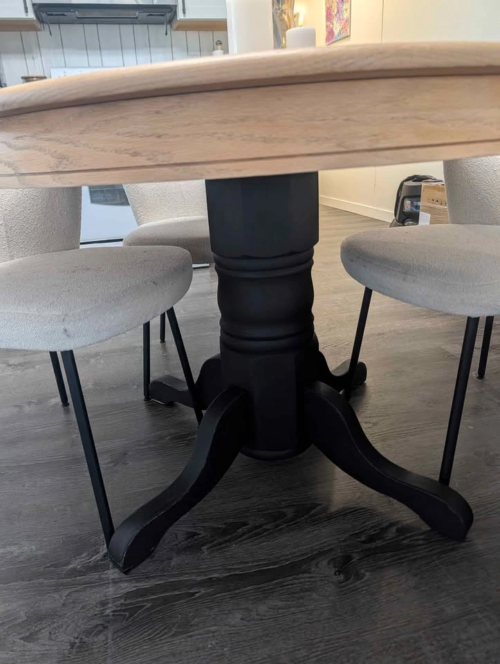 Gorgeous refinished table - photo 2