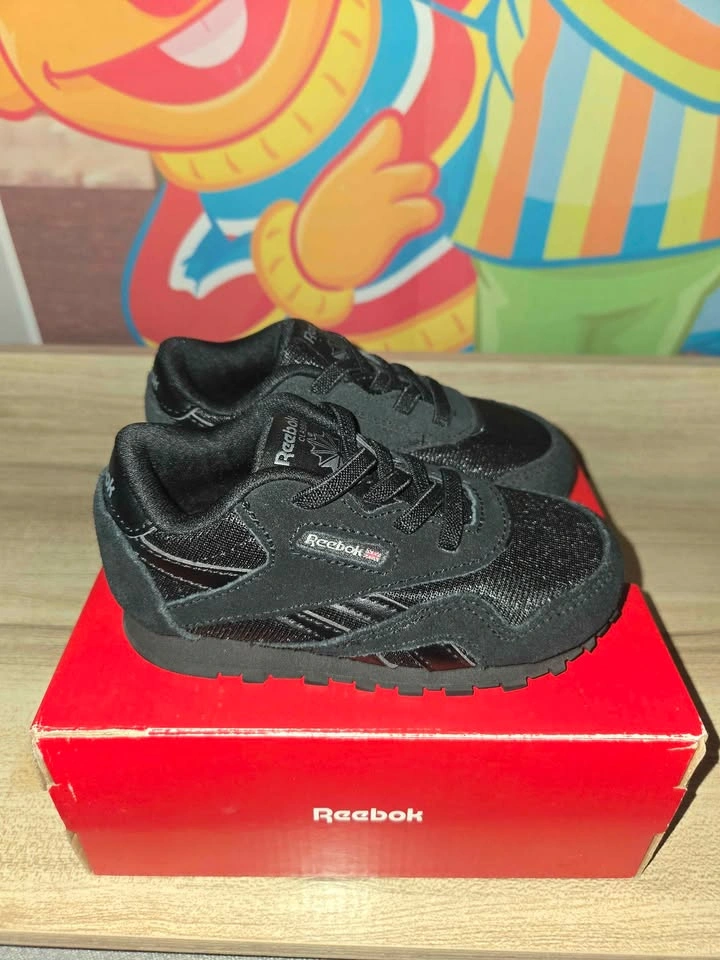Reebok toddler sneakers-Size 7 - photo 3