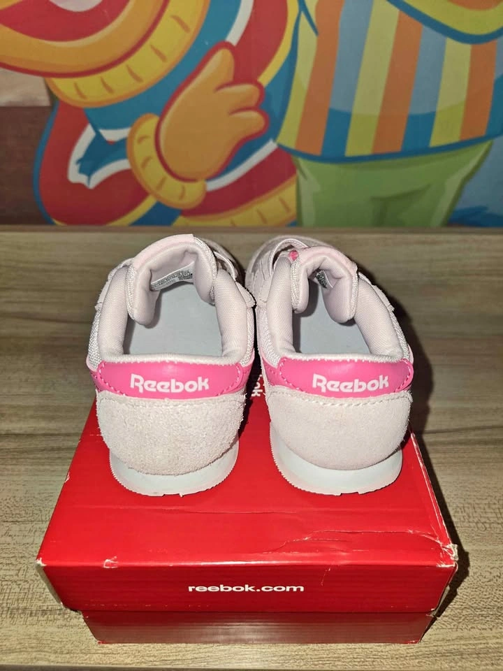 Reebok toddler sneakers-size 7