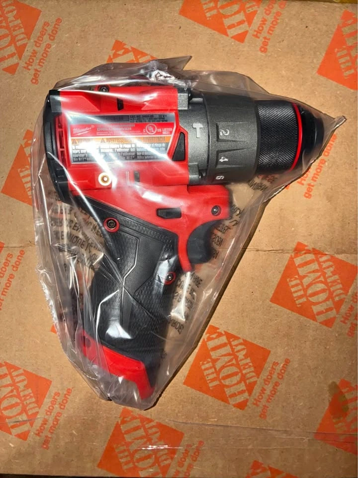 Milwaukee m12 3404-20 hammer drill