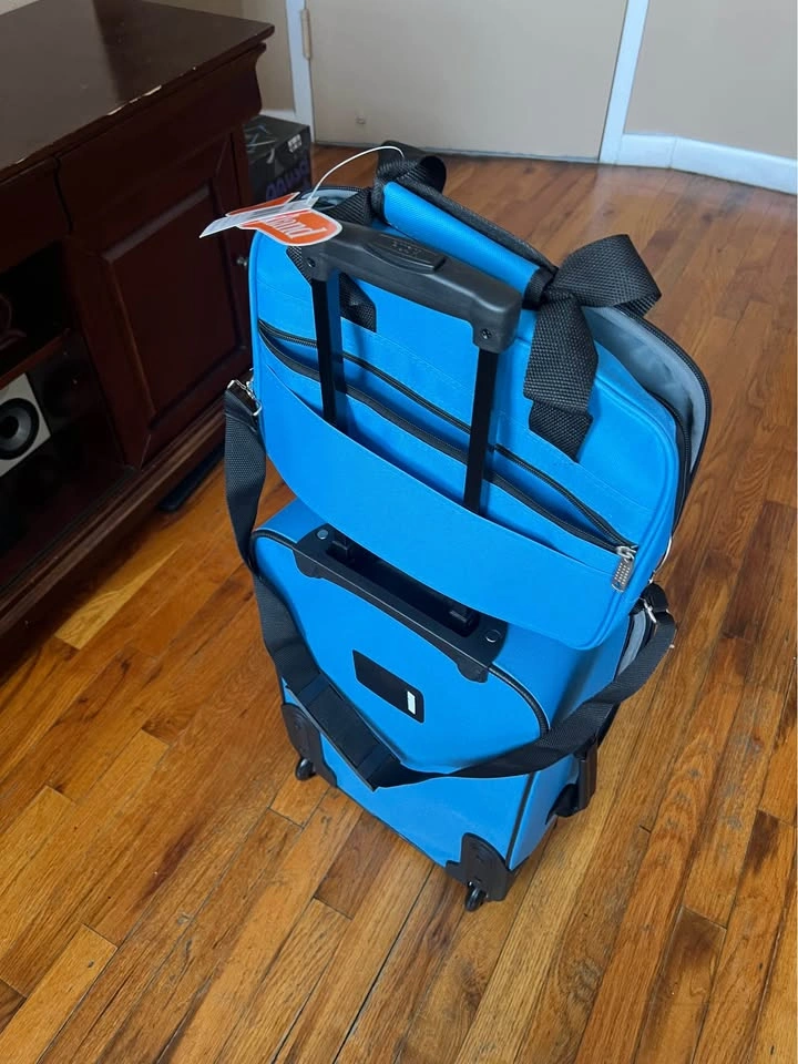 Rockland luggage, small carry-on and personal item - photo 2