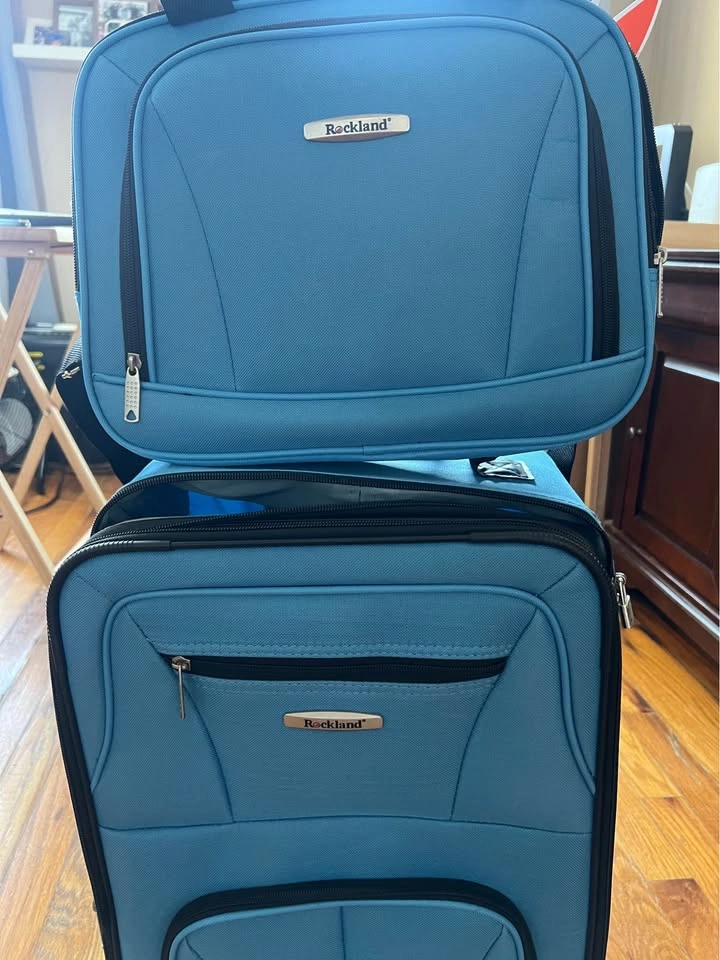 Rockland luggage, small carry-on and personal item - photo 3