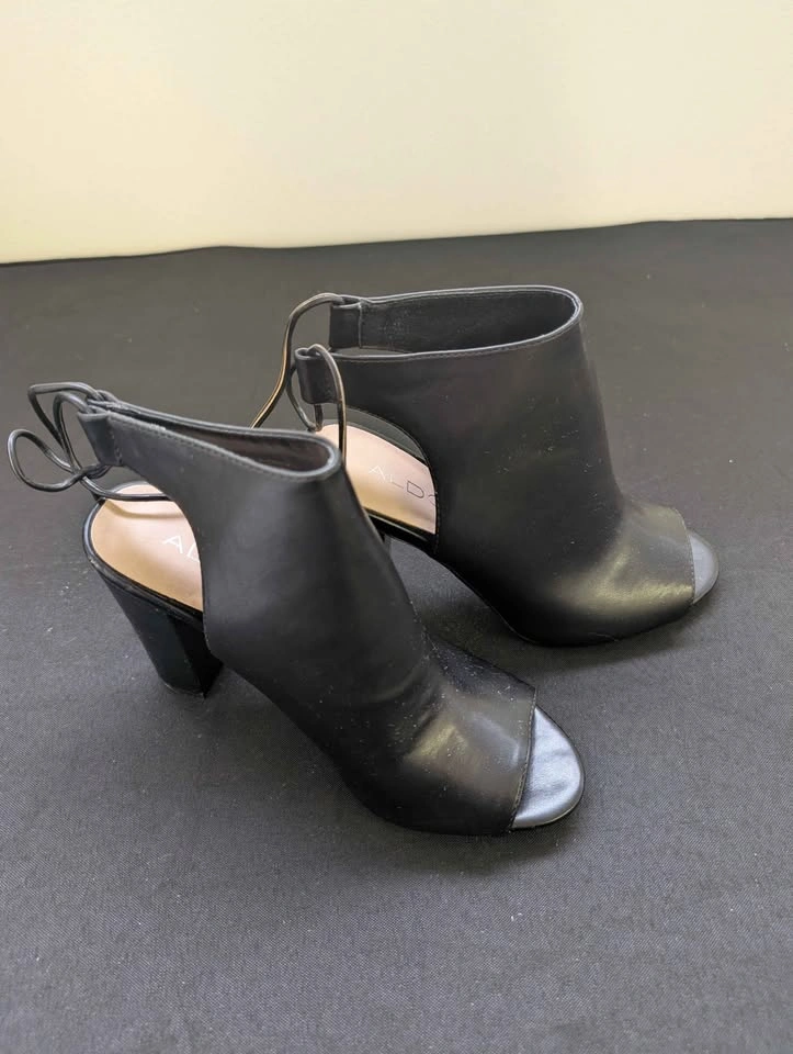 ALDO Open-Toe Heels with Wide Heel – Size 5.5 - photo 2
