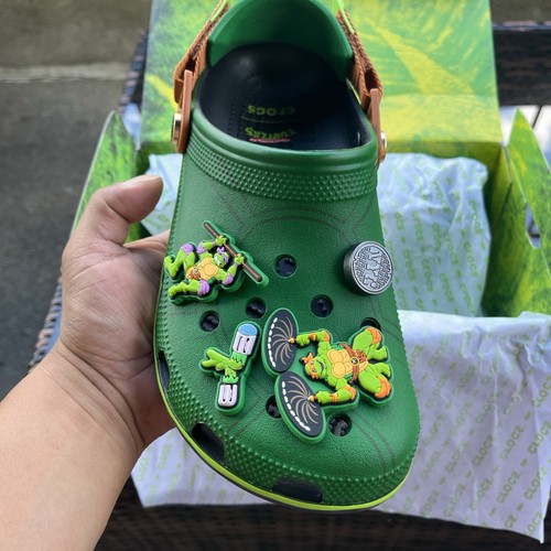 Crocs x TMNT Teenage Mutant Ninja Turtles Classic Clog Size 6M/8 - photo 2