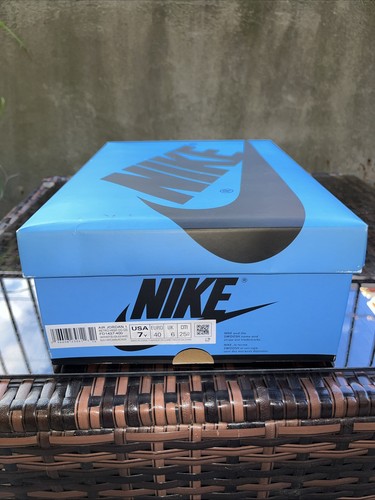 Air Jordan 1 Retro High OG GS UNC University Blue Size 7Y