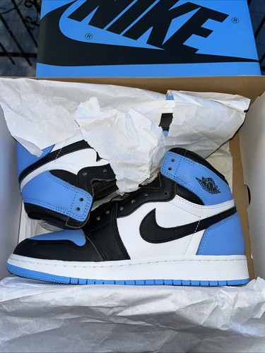 Air Jordan 1 Retro High OG GS UNC University Blue Size 7Y - photo 3