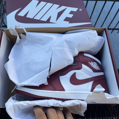 Nike Air Jordan 1 Retro High OG Artisanal Red Size 9.5