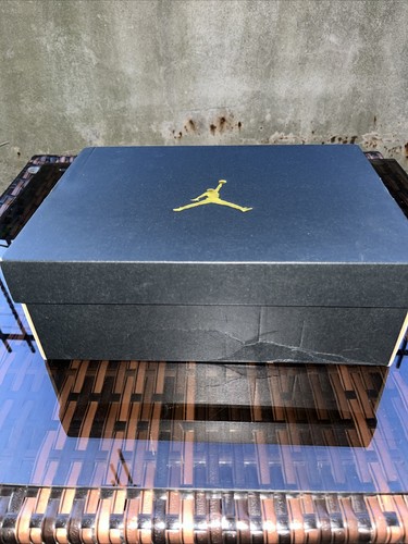 Air Jordan 1 Mid Patent Black White Gold Men 852542-007 7Y - photo 2