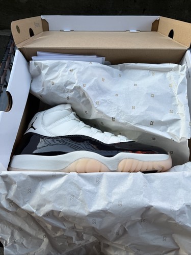 Air Jordan 11 Retro Neapolitan Sail Velvet Brown SZ 11W/9.5M