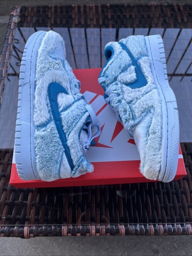 Nike Dunk Low Abominable Snowman (GS) Size 5Y / 6.5W - photo 4
