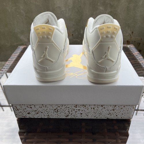 Women Air Jordan 4 Retro Metallic Gold Size 6.5 - photo 5