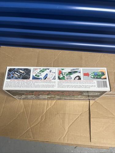 2009 Hess Toy Truck & Race Car Racer New In Box - photo 4