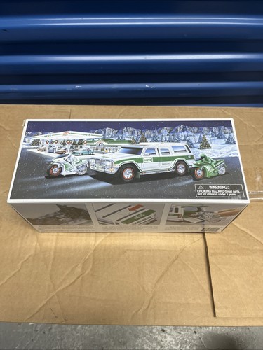 2004 Hess Toy Truck SUV and Motorcycles - Brand New - photo 2