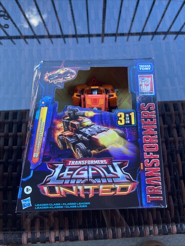 Transformers Legacy United G1 Sandstorm Triple Changer Leader