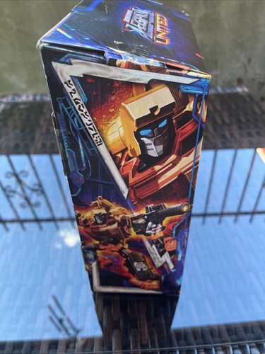 Transformers Legacy United G1 Sandstorm Triple Changer Leader - photo 3