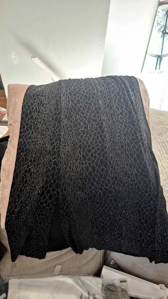 Black Shimmer Pattern Skirt size small