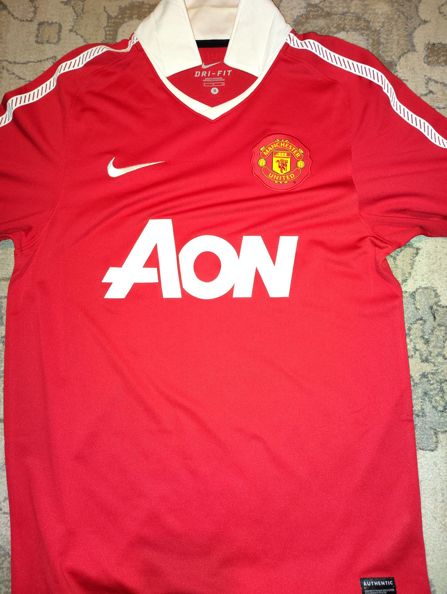 Nike Manchester United 2010-11 Home Shirt Size S - NWOT