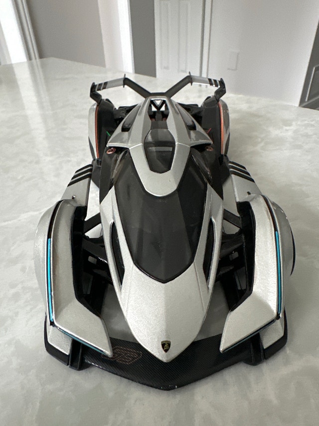 Maisto 1/18 Lamborghini V12 Vision Gran Turismo diecast model - photo 2