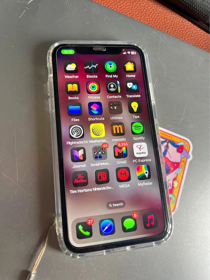 iPhone XR White - 128GB (New aftermkt battery)
