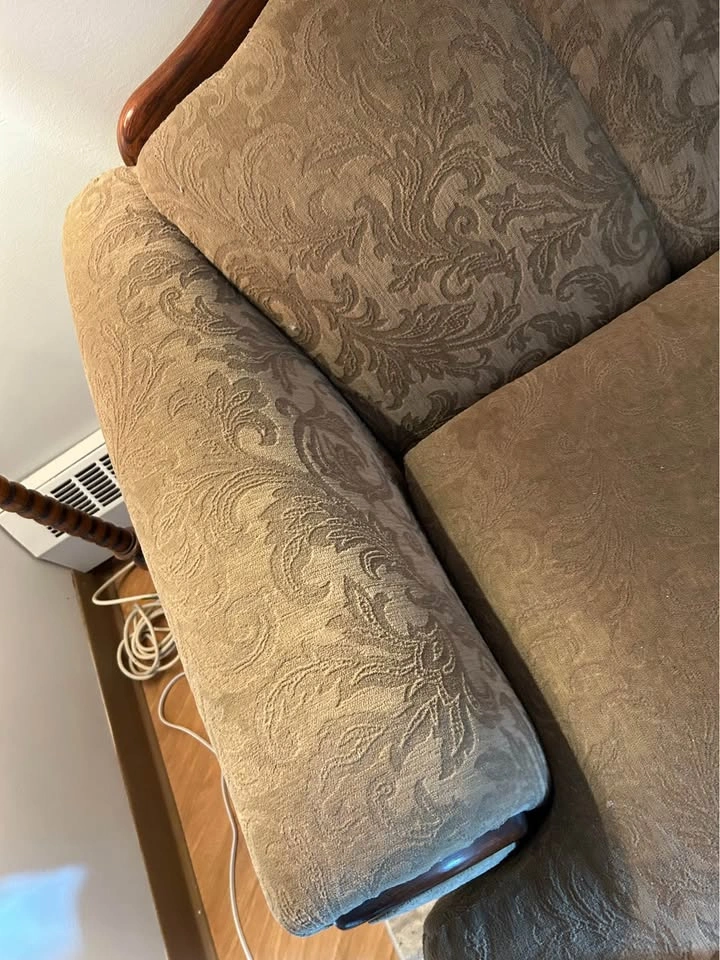 Vintage Traditional Sofa - photo 3