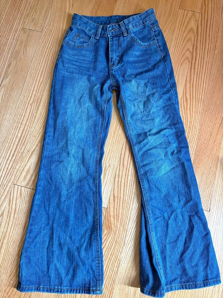 Mid-Wash Blue mid/low-Rise Flare Jeans