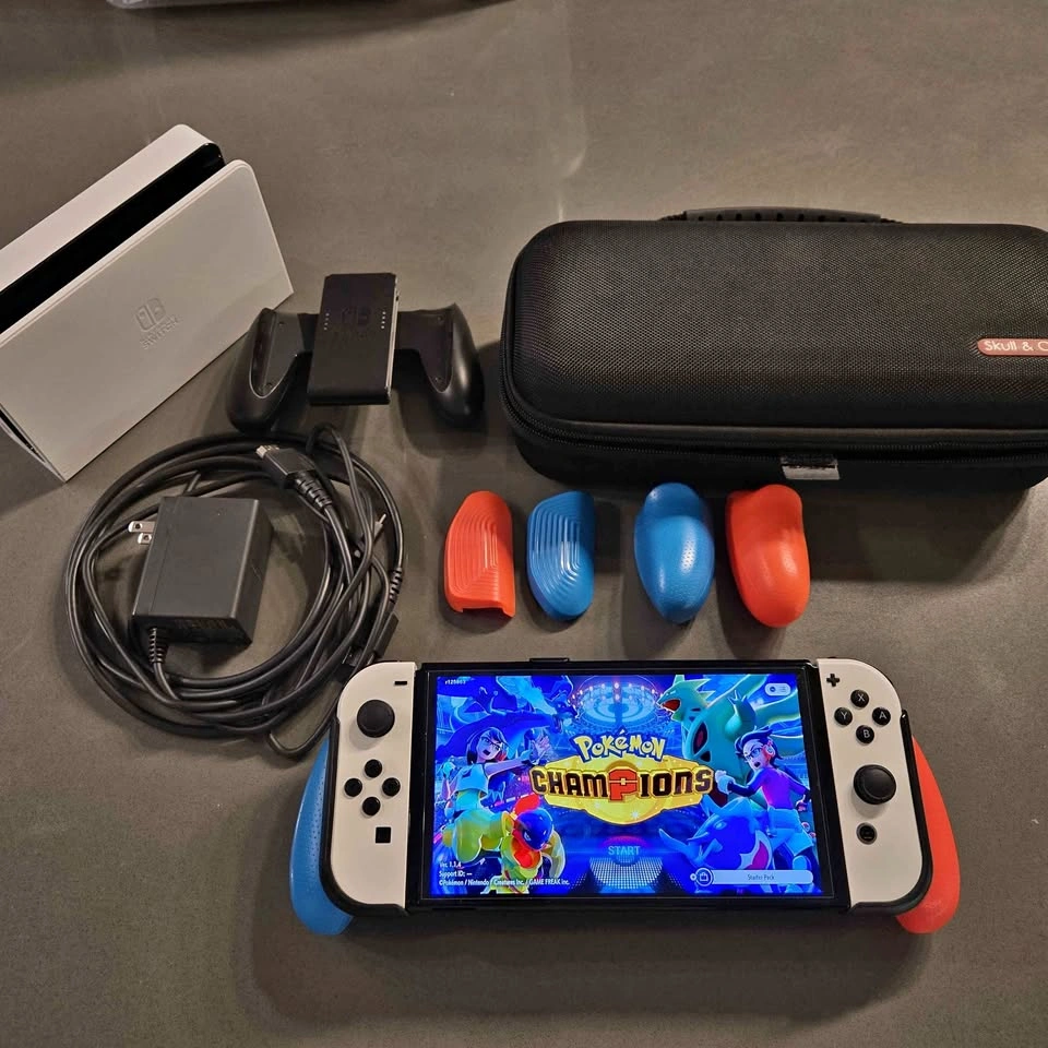 Switch OLED. MINT. With accessories +. See description.