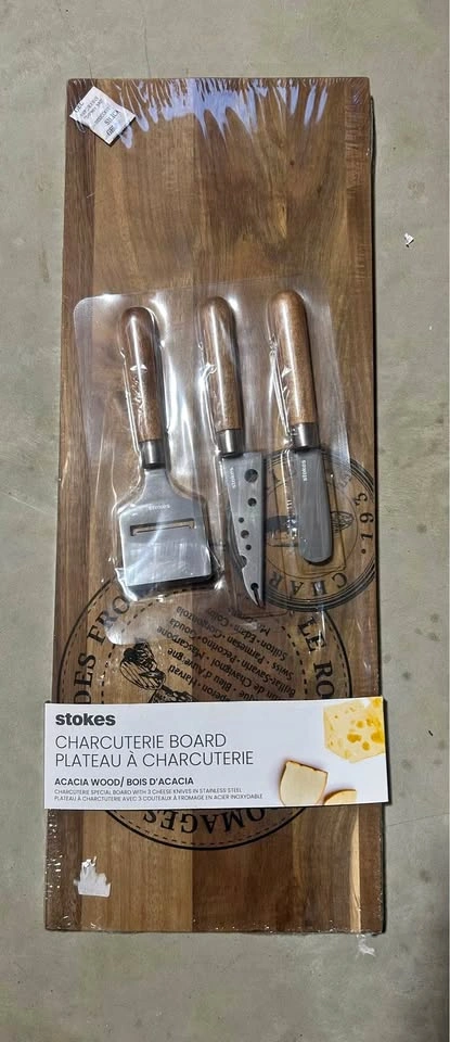 Acacia Wood Charcuterie Board and Cheese Knifes New