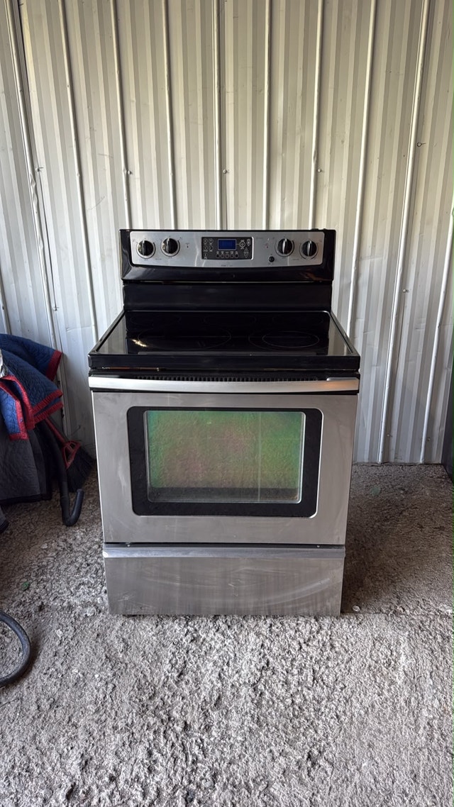 Maytag Electric Stove
