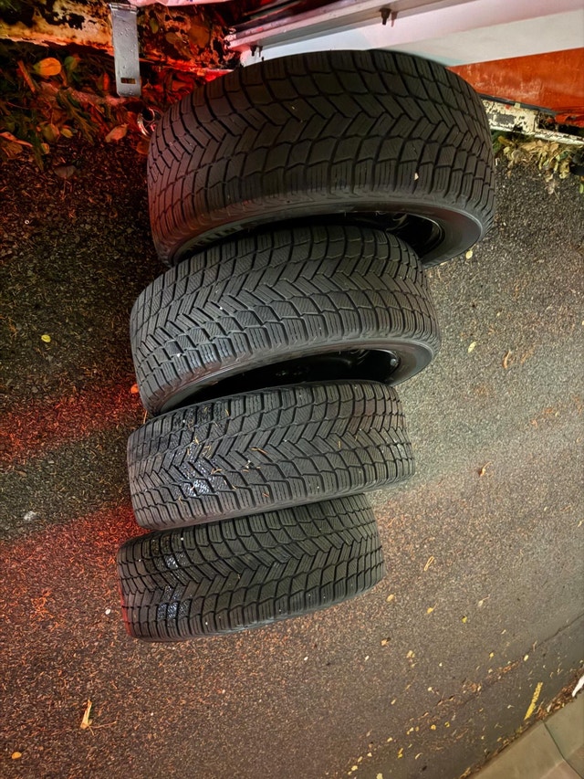 Michelin X-Ice Snow SUV Tires 235/55R18 - photo 2