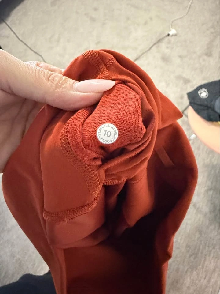 Lululemon wundertrain tight size 10 - photo 3