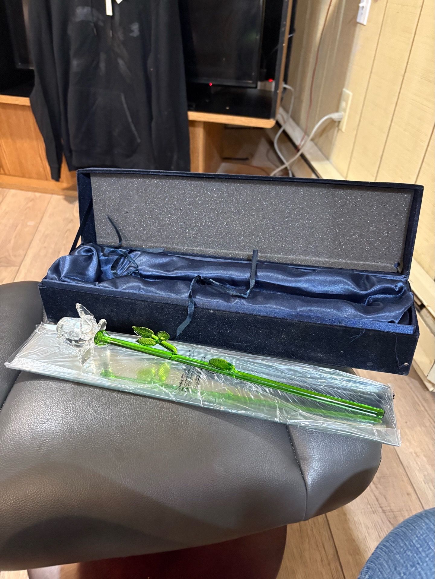 CRYSTAL Rose with VELVET Box - photo 2