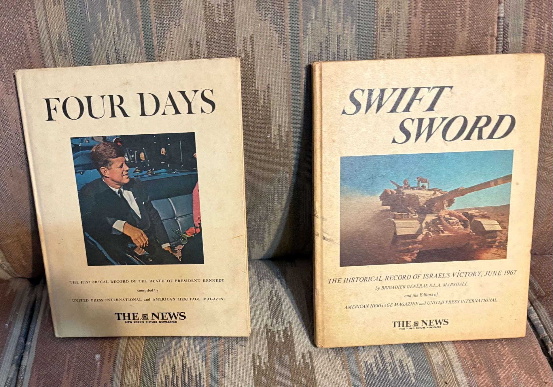 2 Historical records by United Press International and American - photo 2