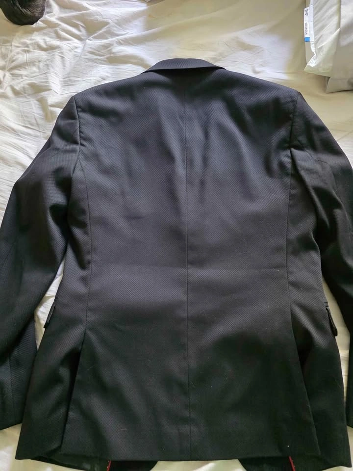 Black suit for men - photo 4