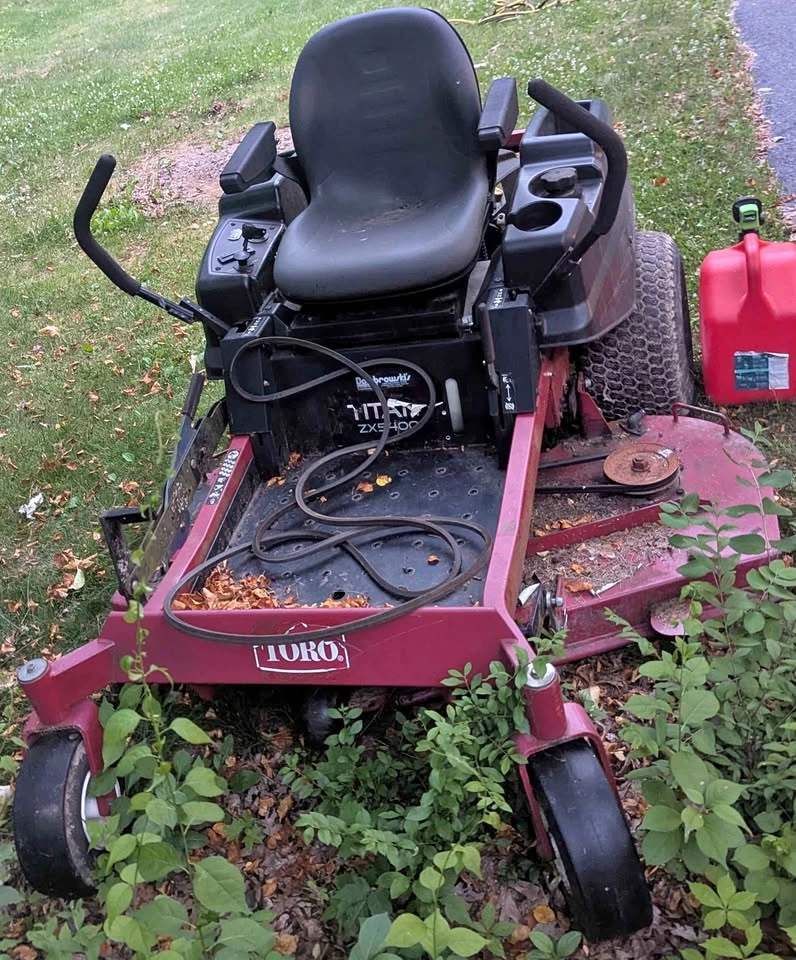 Toro ZX 5400 zero turn lawn mower