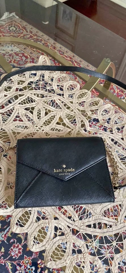 Kate Spade NY Monday Cedar Street Envelope Crossbody Wallet