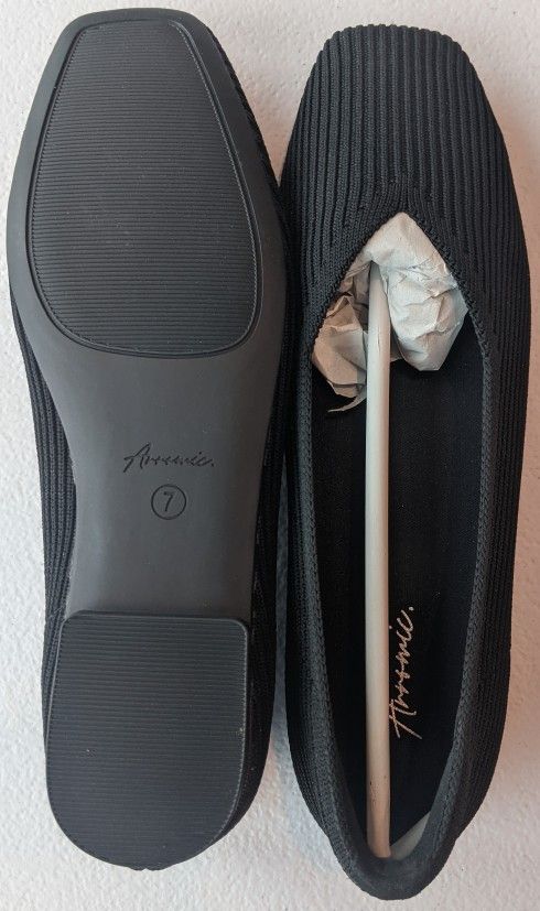 Girls Women's Flats Shoes Size 7 - Two Pairs - photo 4