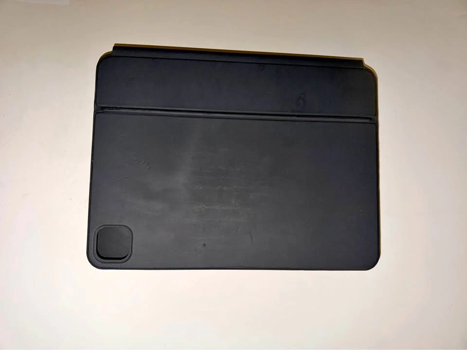 iPad 11” Keyboard Case with USB-C Charging Port